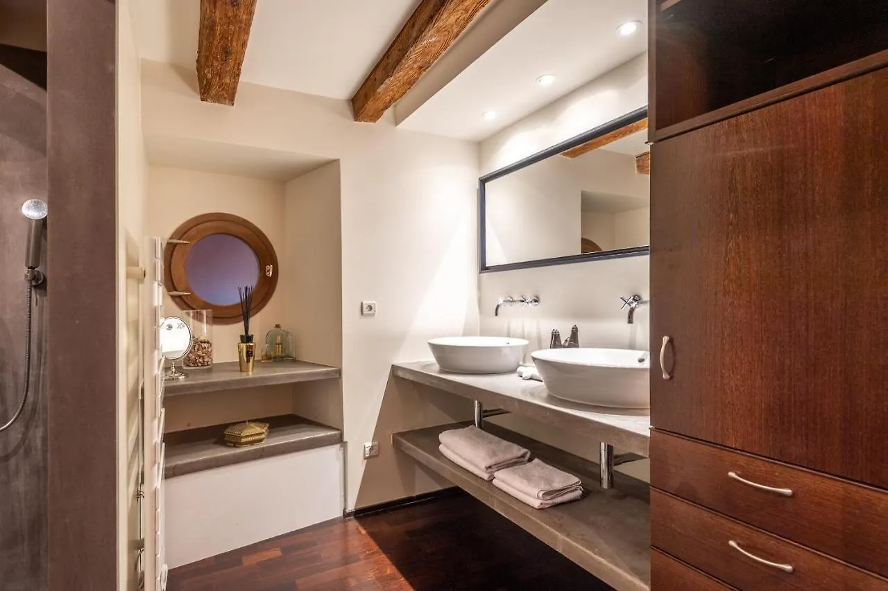 Les Suites D'Anniciaca - Hyper Centre Avec Vue Sur Le Chateau Annecy Lägenhet